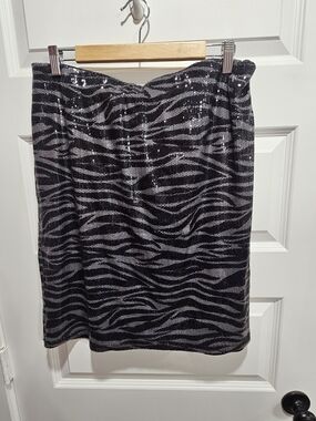 Cable & Gauge Black and Gray Zebra Sequin Pencil Skirt